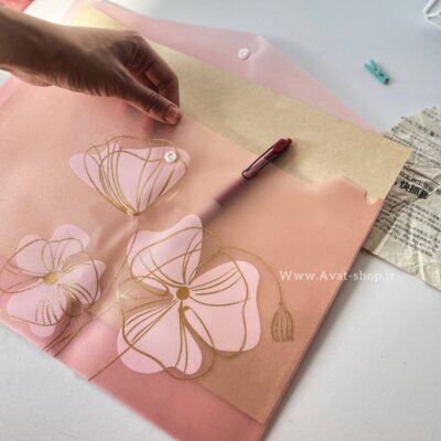 پوشه دکمه دار اکلیلی طرح گل