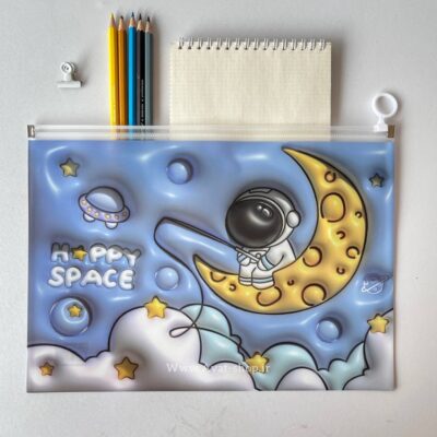 پوشه زیپی آ۴ شفاف طرح فضانورد